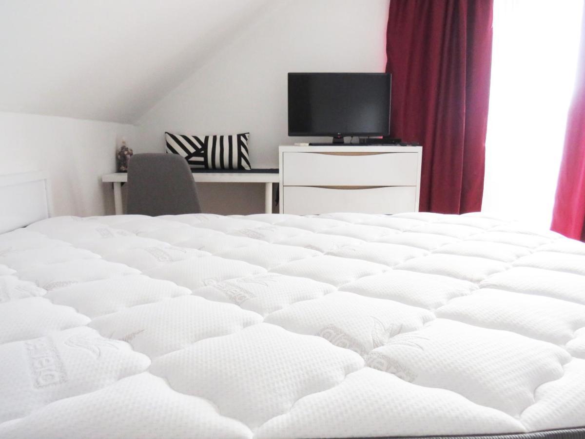 Art Inn Apartmanhaz Balaton-גיינסדיאס מראה חיצוני תמונה