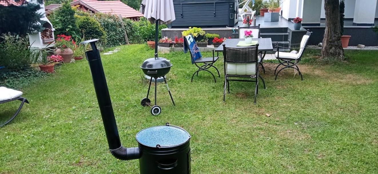 Art Inn Apartmanhaz Balaton-גיינסדיאס מראה חיצוני תמונה